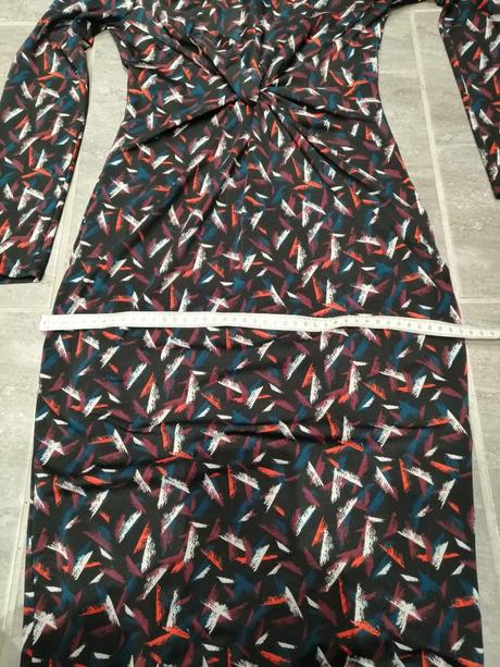 Pestré elastické šaty faf v34, zaujímavé riasenie, f&f,34