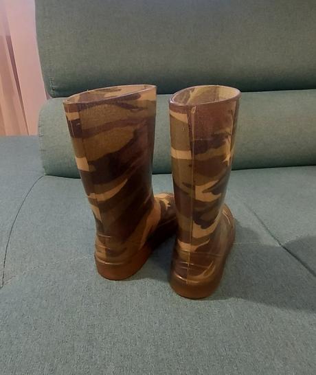 Maskačove gumáky, 25