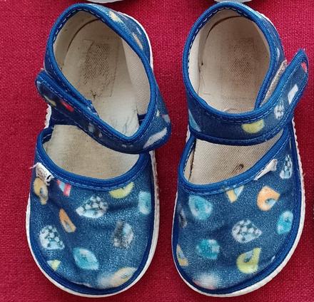 Papučky v. 23 /14,5 cm - darujem, 23