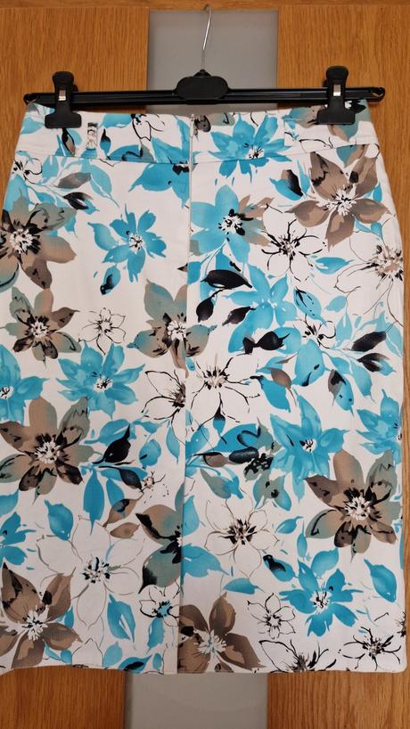 Sukňa, veľ. 38, 38