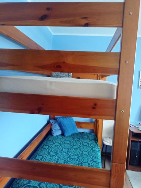 Poschodová posteľ s masívu, šírka (cm): 100,dĺžka (cm): 210