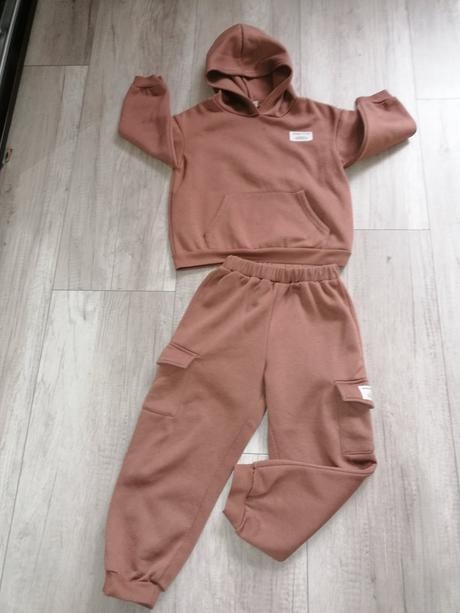 Tepláková súprava, 128