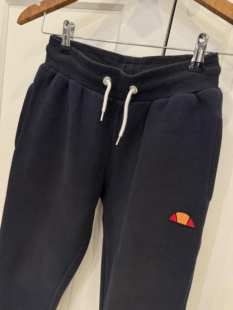 Tepláky ellesse, 146