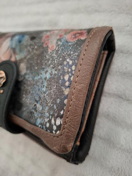 Peňaženka anekke, anekke