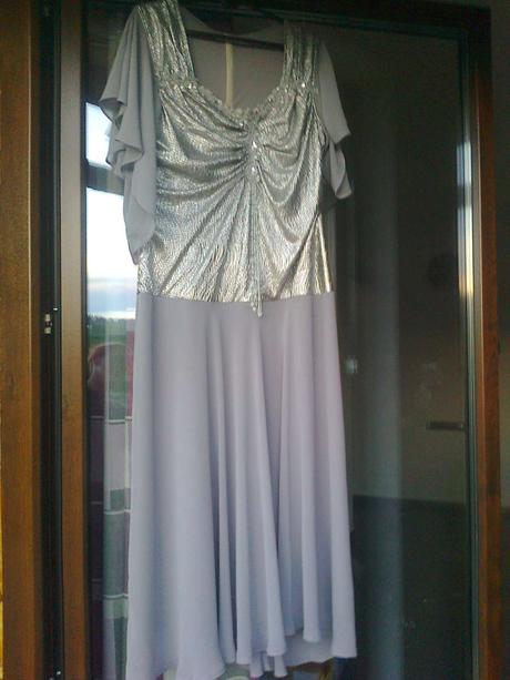 Spoločenské šaty, l