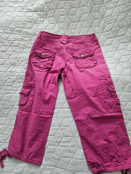 Ružové nohavice, gate,38