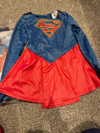 Kostym supergirl 3-4 roky, 