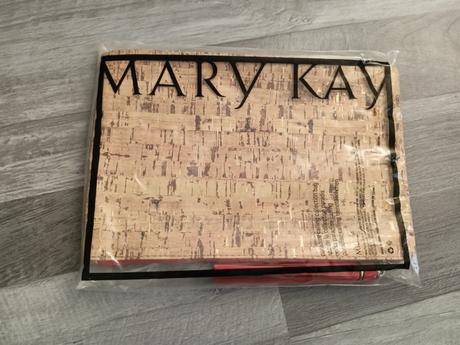 Kozmetická taštička mary kay, 