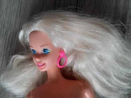 Ruffle fun riviera barbie 1994,
