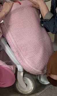 Ružový nánožník pinkie, pinkie