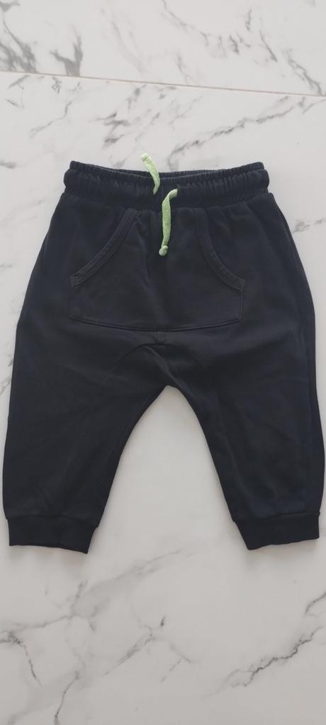 Čierne 3/4 šortky, 122
