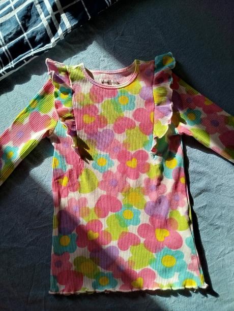 Predám krásne tričko č.128, sinsay,128