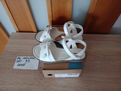Nové dievčenské sandále zn.mayoral veľ.33, mayoral,33