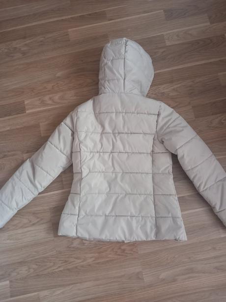 Dievčenská bunda, 158