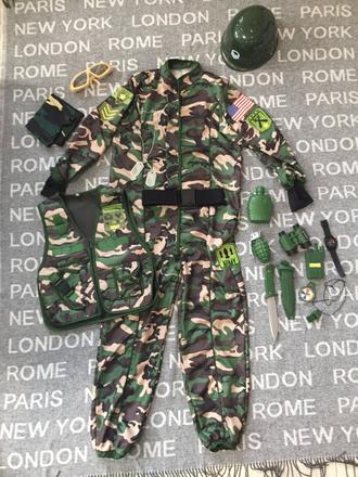 Chlapcensky kostym vojak 10-12 rokov,