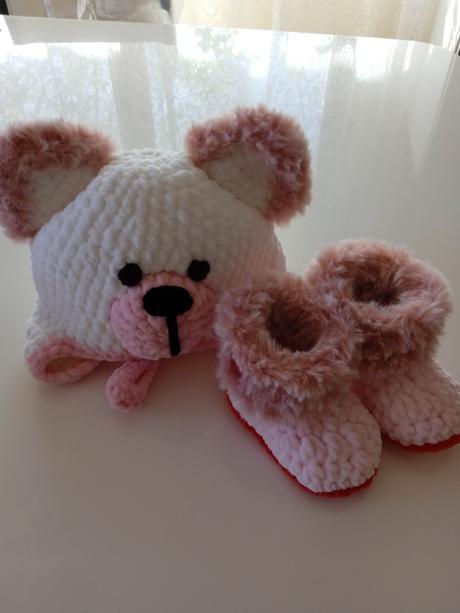 Čiapka a papučky, 62