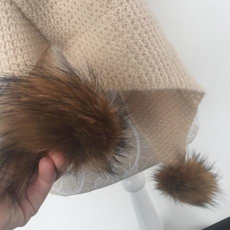 Set šal a čiapka s kožušinou, s