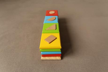 Goki drevená skladačka - triedenie farieb a tvarov,