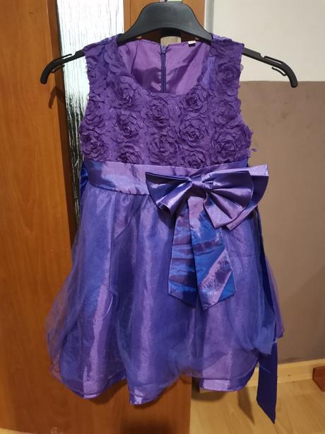 Spoločenské šaty, 110