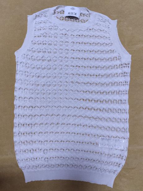 Vesta od luxusnej značky allude, s