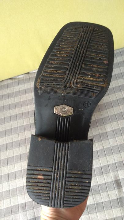 Kožené poltopánky, 40