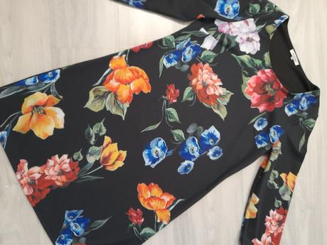 Kvietkované šaty, m