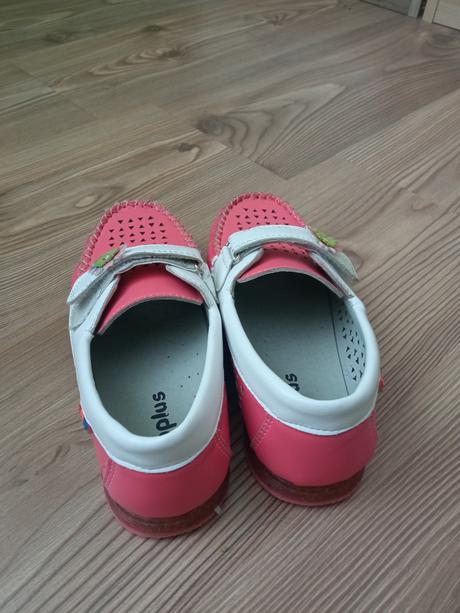 Dievčenské topánky, 31