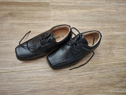 Spoločenské topánky č.28, 28