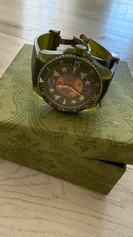 Gucci unisex krasne hodinky, gucci