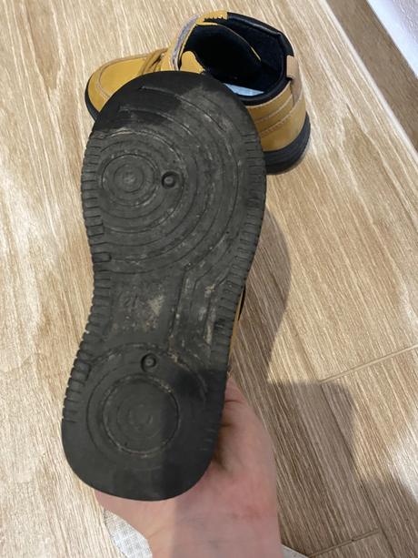 Prechodne botasky, 27