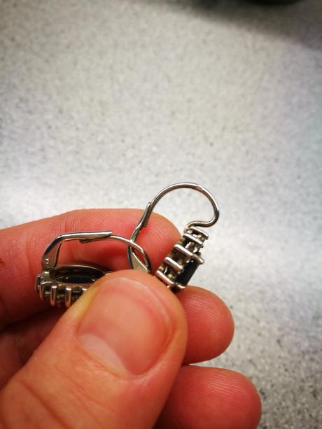 Strieborné zafírové náušnice, 