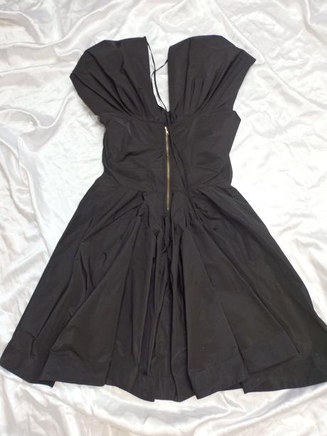 Luxusne velmi pekne štylove saty, 36