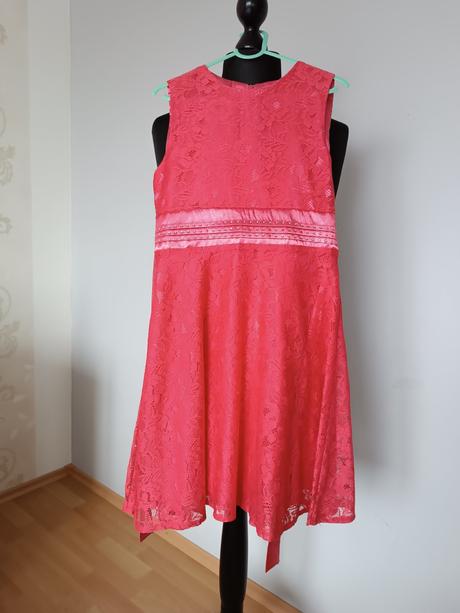 Elegantné šatôčky, 140