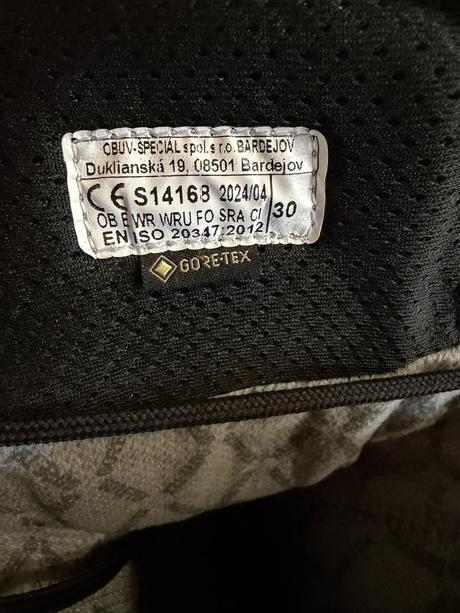 Gore-tex professionnel panske cizmy-obuv, 30