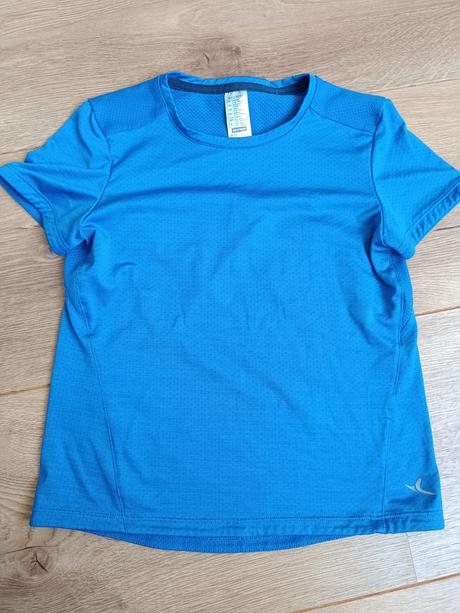 Modre sportove tricko decathlon 134, decathlon,134