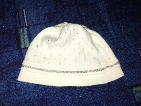 Pekná jesenna čiapočka so strieborným pásikom 68, 68