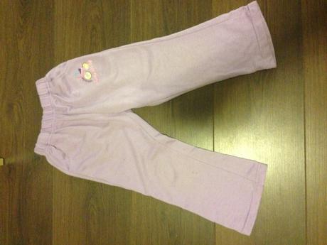 Dievcenske teplaky, 98