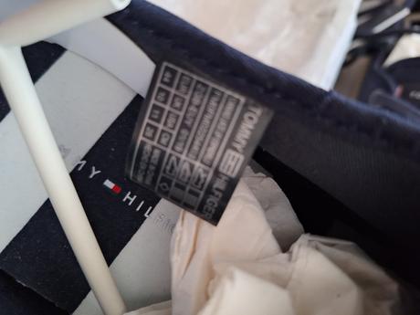 Panske tommy hilfiger, tommy hilfiger,44