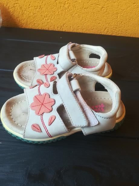 Sandalky, bubble gummers,24