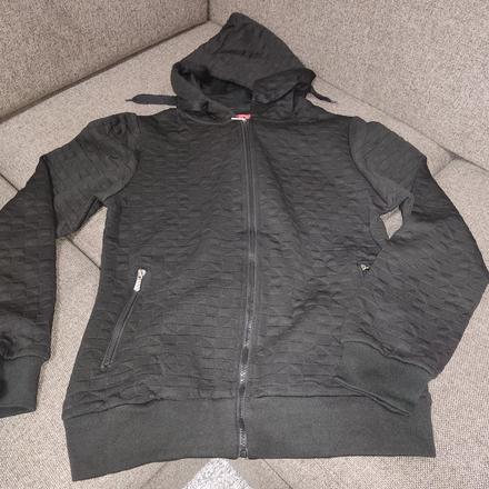 Mikina so srdiečkami, l