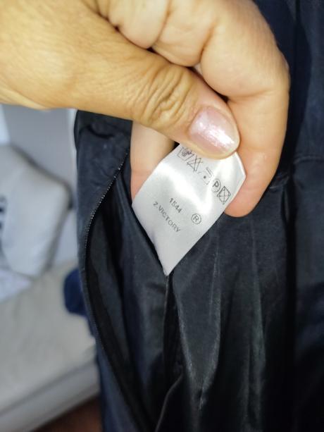 Tára jarnom šaty spolocenske, 40