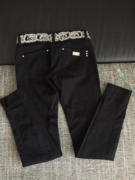 Met in jeans rifle, 26