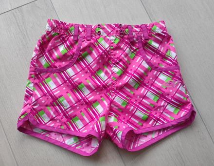 Predám dievčenské umbro kraťasy, umbro,116