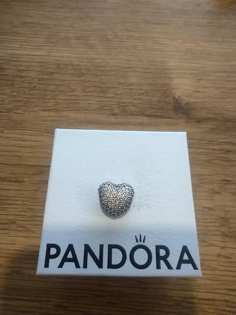 28ks pandora prívesky., pandora