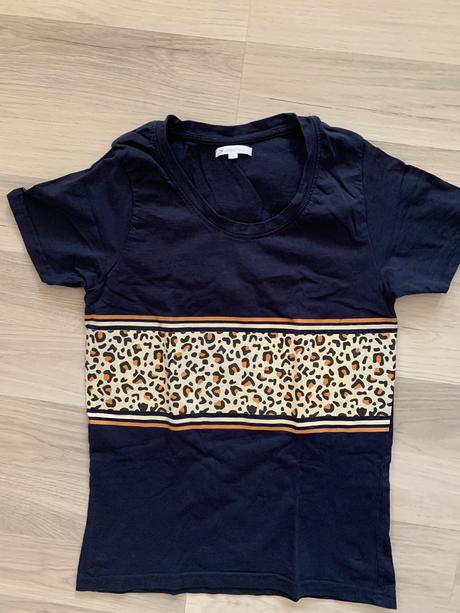 Tmavomodré tričko, gate,m