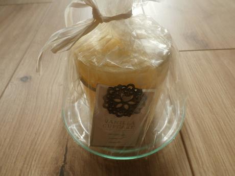 Sviečka na tanieriku vanilla cupcake, 