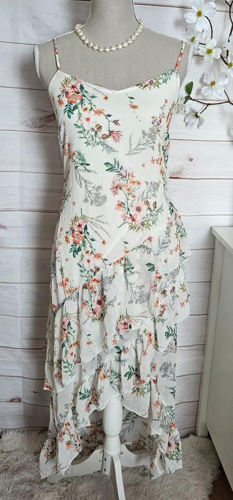 Krásne lahulinké šaty, stradivarius,s