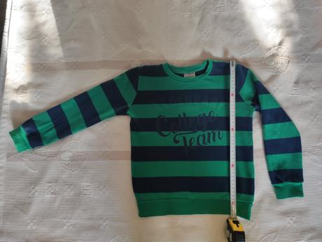 Pásikavá mikina, 116