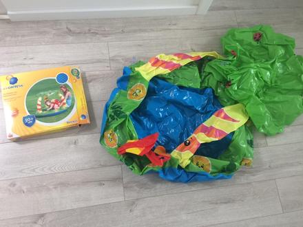 Nafukovací bazénik,