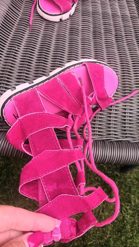 Krásne ružové sandálky, 26